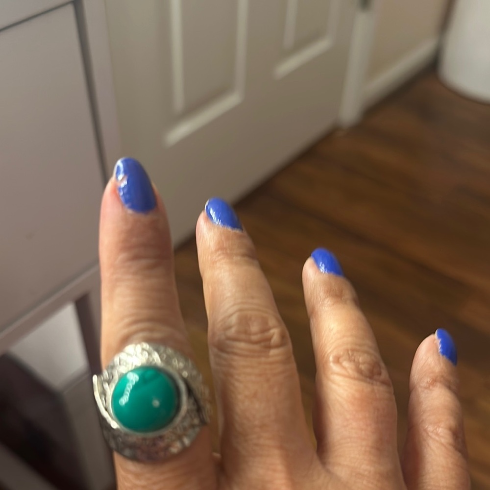 Elegant Silver and Green Statement Ring